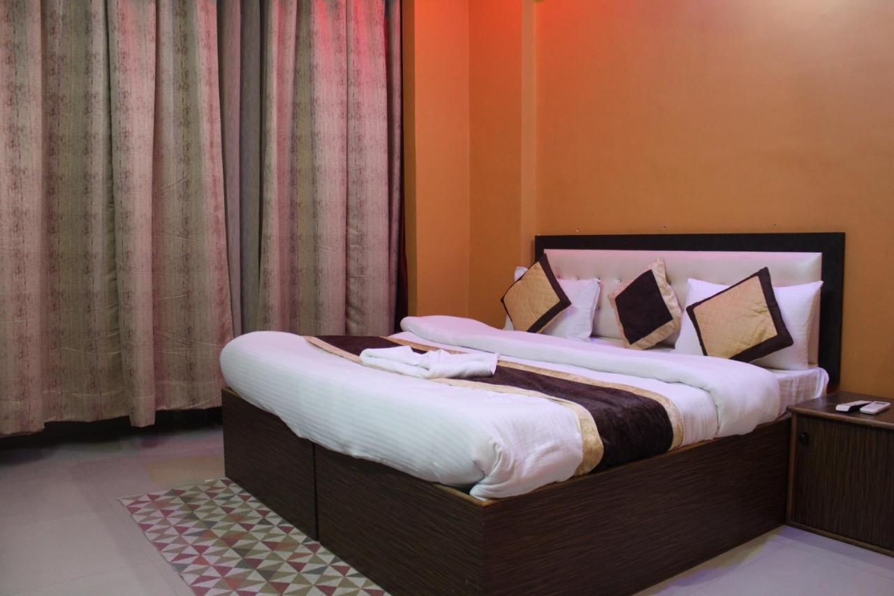 Hotel The Raj Palace Bharatpur Dış mekan fotoğraf